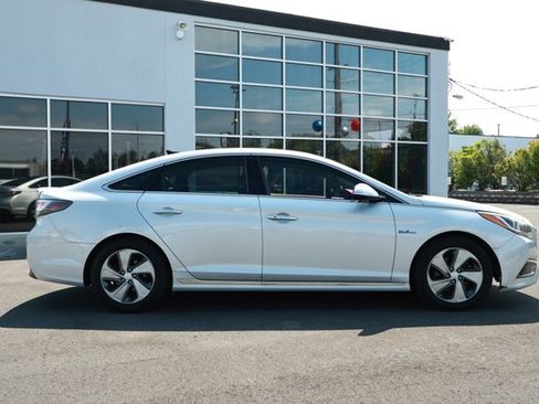 Used 2017 Hyundai Sonata Limited w/ Ultimate Package 02 FWD image 4