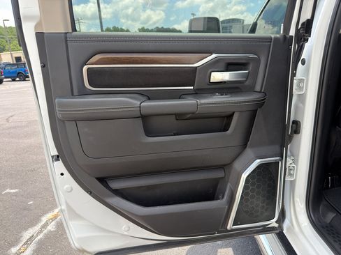 Used 2024 RAM 2500 Laramie w/ Safety Group AWD/4WD image 34