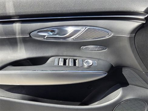 Certified 2022 Genesis GV70 2.5T w/ Select Package image 27