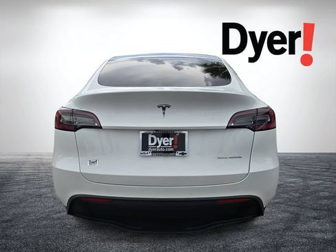 Used 2023 Tesla Model Y Long Range AWD/4WD image 5
