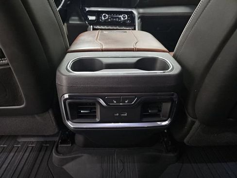 Used 2024 GMC Sierra 2500 Denali Ultimate AWD/4WD image 39