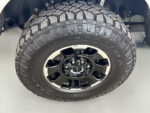Used 2026 Ford F250 Platinum w/ Tremor Off-Road Package AWD/4WD image 33