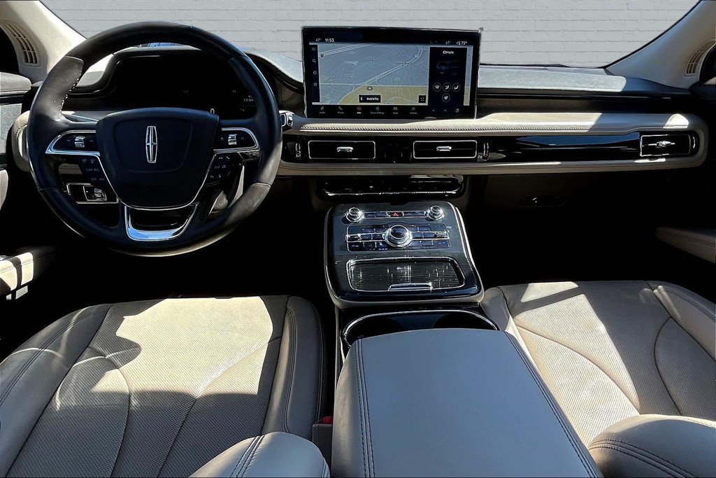 Used 2023 Lincoln Nautilus Reserve FWD image 7