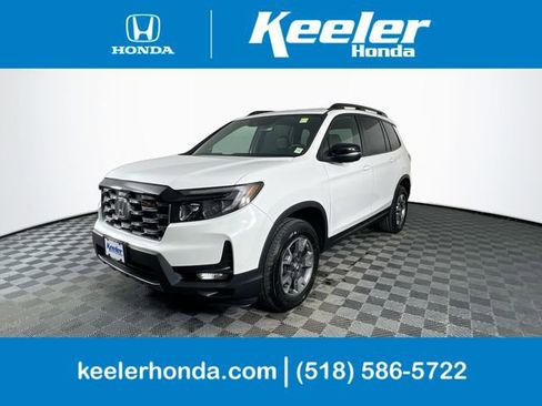 Certified 2023 Honda Passport TrailSport image 1