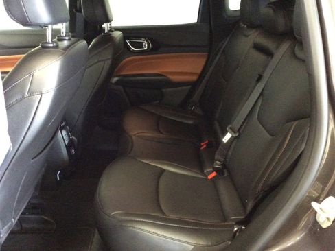 Used 2024 Jeep Compass Limited image 33