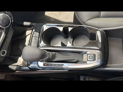 Used 2024 Chevrolet Trax ACTIV w/ Sunroof Package FWD image 22