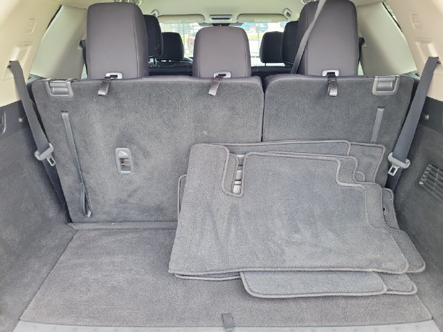 Used 2024 Nissan Pathfinder SV FWD image 9