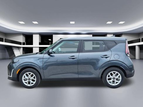 Certified 2025 Kia Soul LX FWD image 3