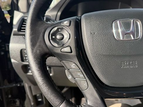 Used 2017 Honda Ridgeline RTL-E image 23