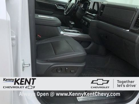 Certified 2022 Chevrolet Silverado 1500 LTZ w/ Technology Package image 22