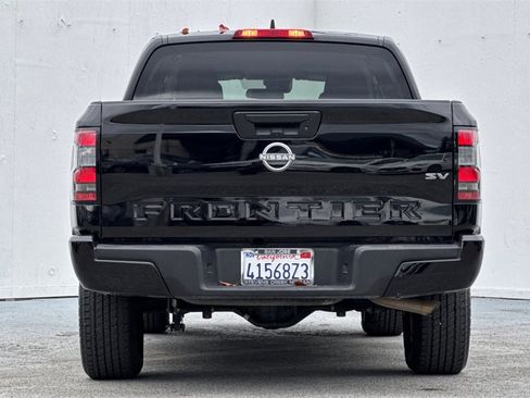 Certified 2023 Nissan Frontier SV image 5