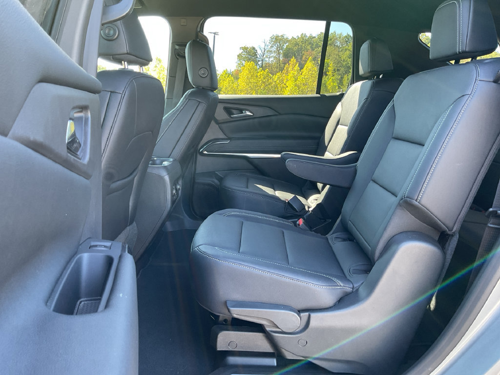 Used 2026 Chevrolet Traverse LT w/ Driver Confidence Package AWD/4WD image 27