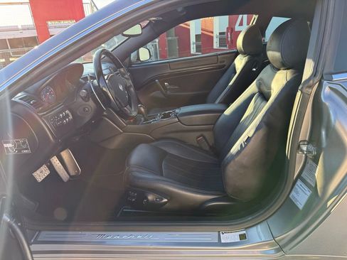 Used 2010 Maserati GranTurismo S RWD image 21