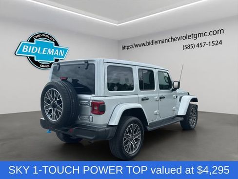 Used 2023 Jeep Wrangler Unlimited Sahara w/ Cold Weather Group AWD/4WD image 8