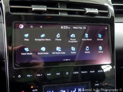 Used 2023 Hyundai Tucson Limited image 15