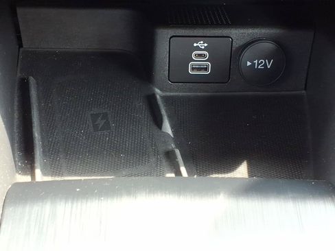 Used 2025 Ford Escape Platinum AWD/4WD image 19