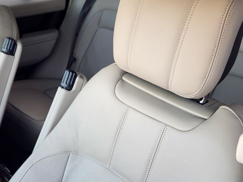 Used 2021 Land Rover Range Rover Westminster Edition image 13