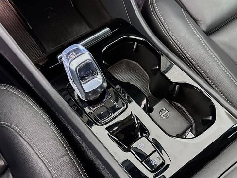 Used 2023 Volvo XC40 B5 Plus w/ Driver Assist Package image 20