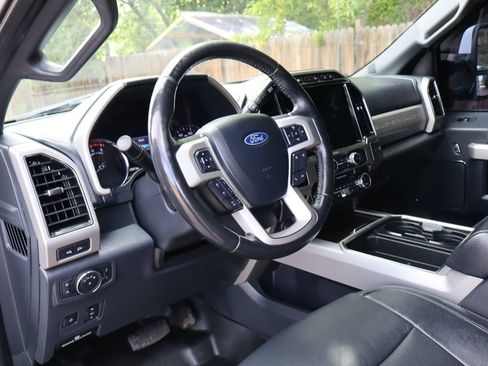 Used 2022 Ford F250 Lariat w/ Lariat Ultimate Package AWD/4WD image 15
