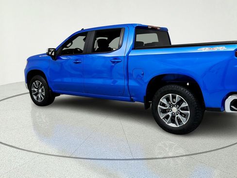 Used 2025 Chevrolet Silverado 1500 LT AWD/4WD image 3