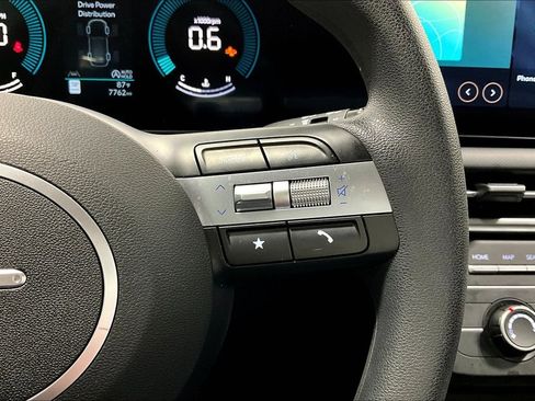 Used 2025 Hyundai Tucson SE image 24