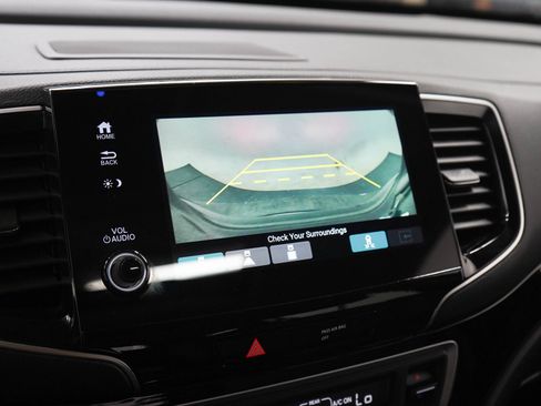 Used 2021 Honda Pilot Touring image 23