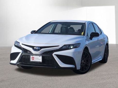 Certified 2024 Toyota Camry SE image 1
