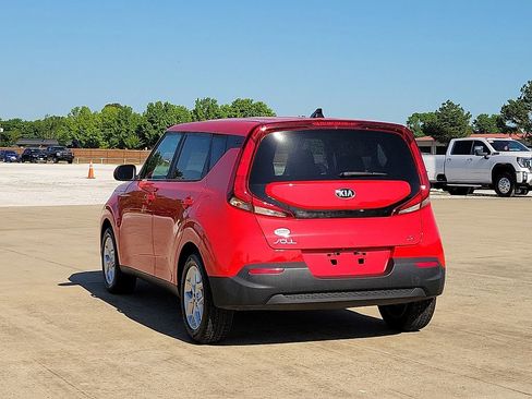 Used 2020 Kia Soul S image 4