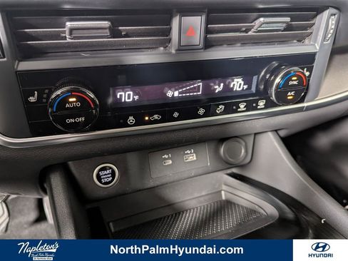 Used 2023 Nissan Rogue SV w/ SV Premium Package image 21