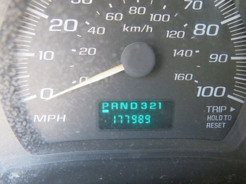 Used 2003 Chevrolet Express 2500 Passenger w/ LS Preferred Equipment Group image 23