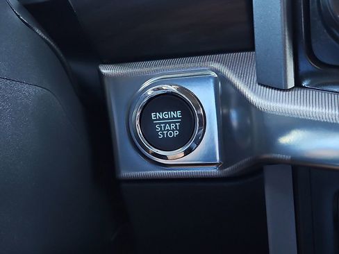 Used 2024 Ford F150 Lariat w/ FX4 Off-Road Package image 26