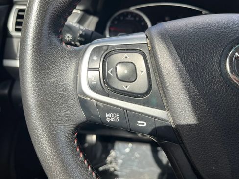 Used 2015 Toyota Camry XSE w/ Moonroof Package FWD image 16