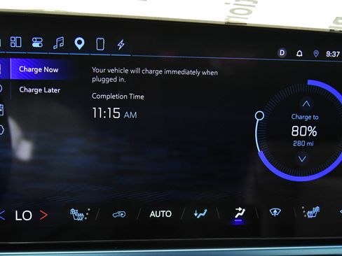 Used 2025 Chevrolet Equinox EV LT w/ Convenience Package FWD image 32