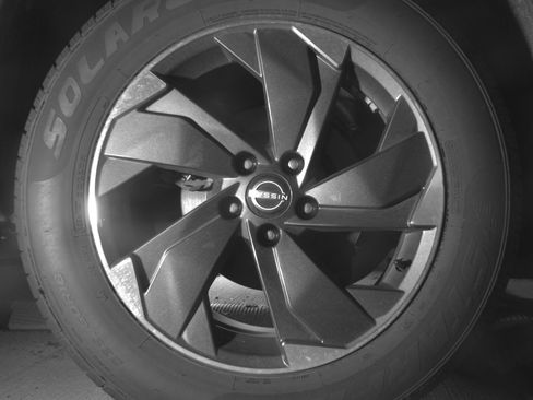 Used 2025 Nissan Rogue SV image 15