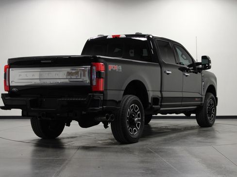 Used 2023 Ford F350 Platinum image 4