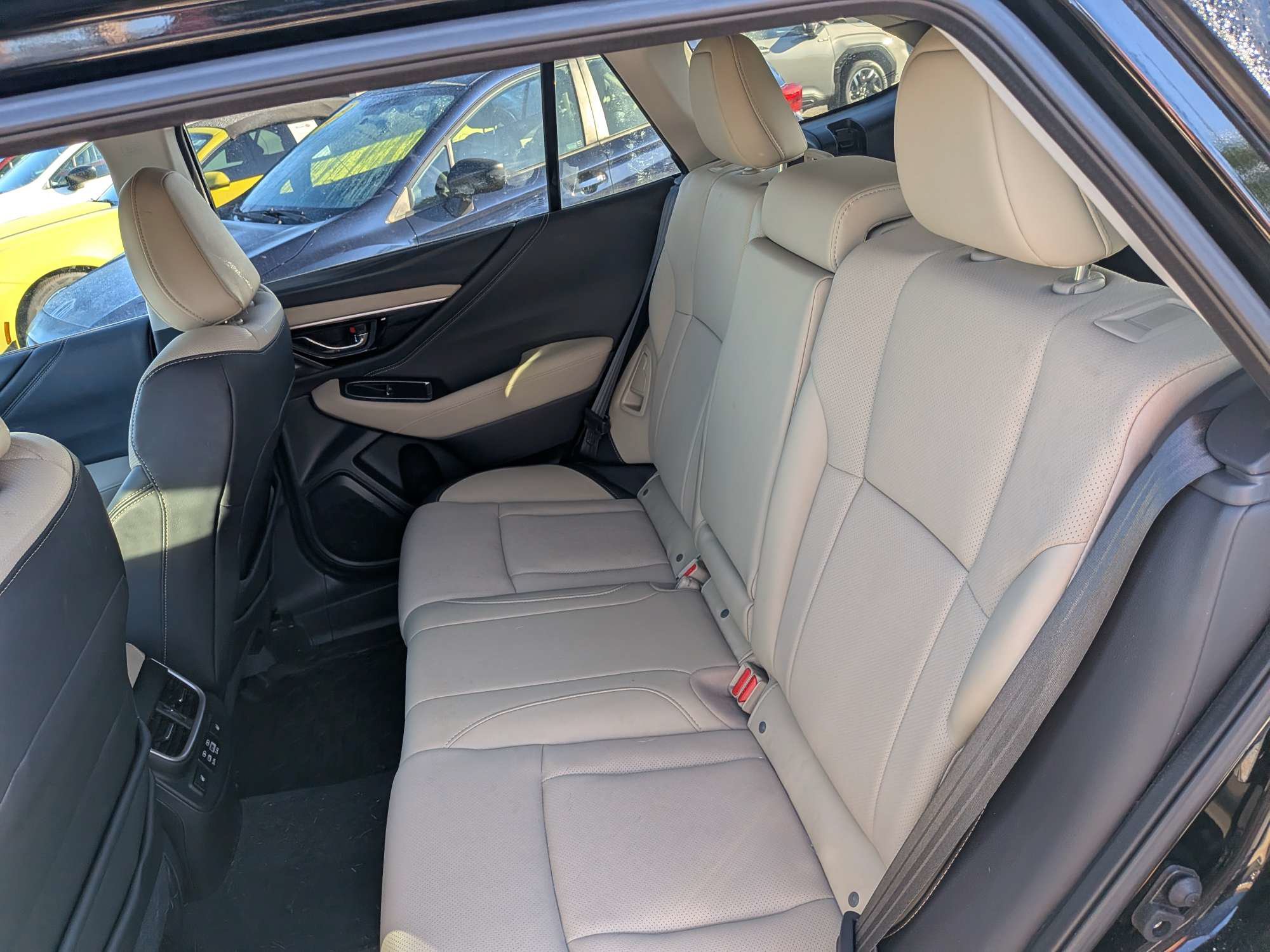 Used 2025 Subaru Outback Limited AWD/4WD image 14