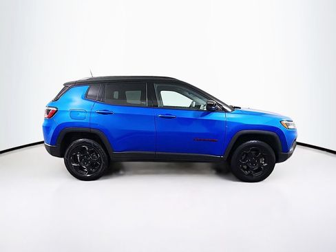 Used 2024 Jeep Compass Trailhawk AWD/4WD image 8
