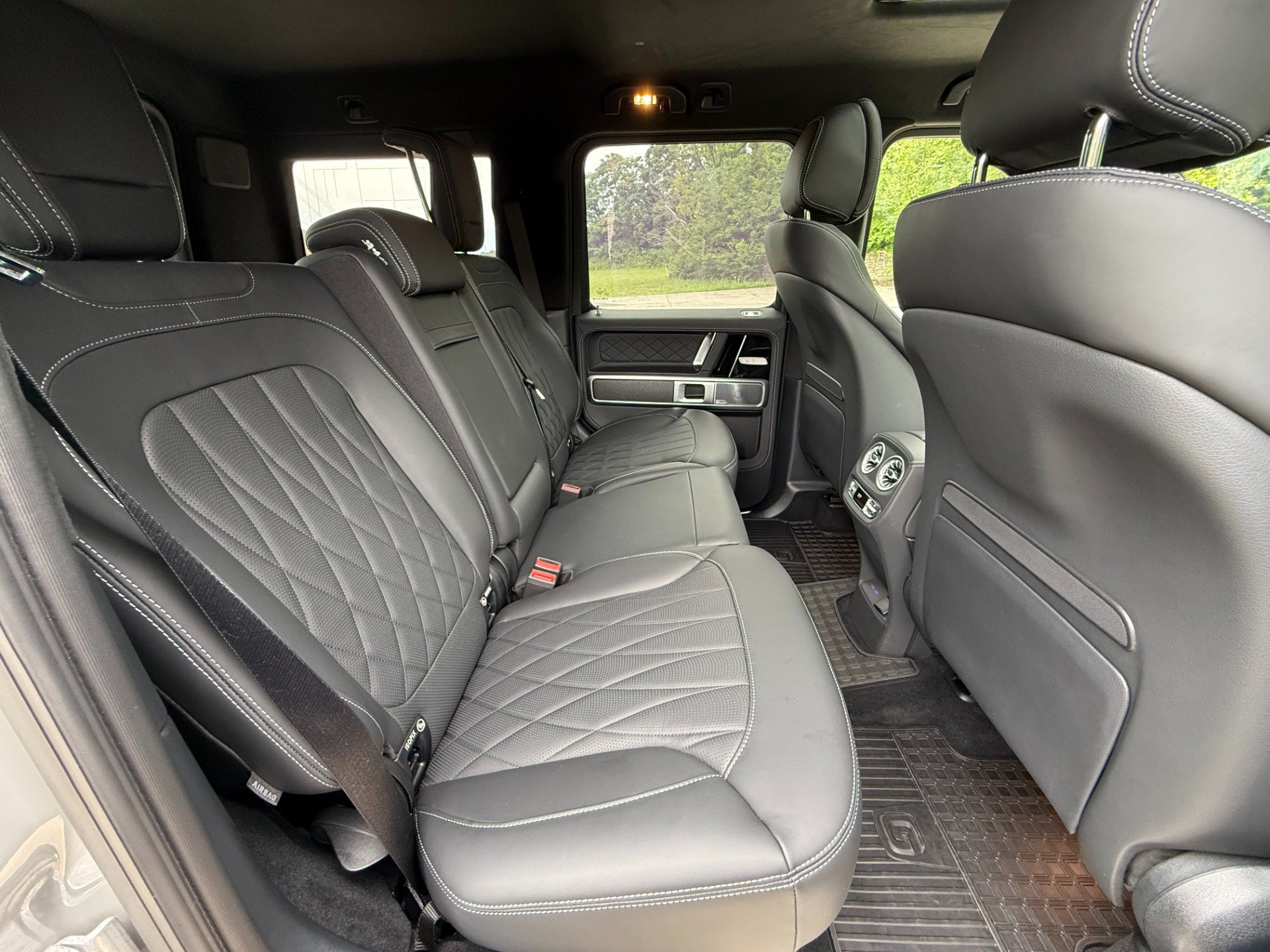 Used 2025 Mercedes-Benz G 63 AMG 4MATIC image 30