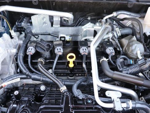 Used 2024 Mitsubishi Outlander AWD image 53
