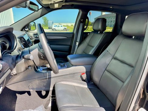 Used 2020 Jeep Grand Cherokee High Altitude AWD/4WD image 11