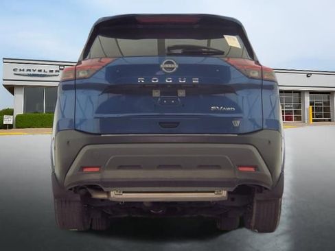 Used 2023 Nissan Rogue SV image 6