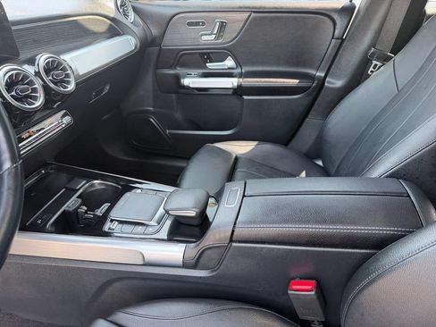 Used 2023 Mercedes-Benz GLB 250 4MATIC image 13
