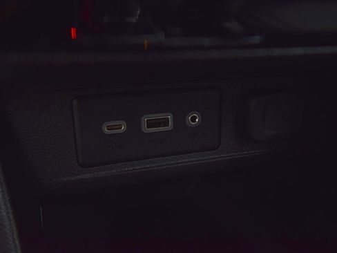 Used 2020 Buick Encore GX Select w/ Sport Touring Package image 34