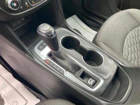 Used 2019 Chevrolet Equinox LT image 23