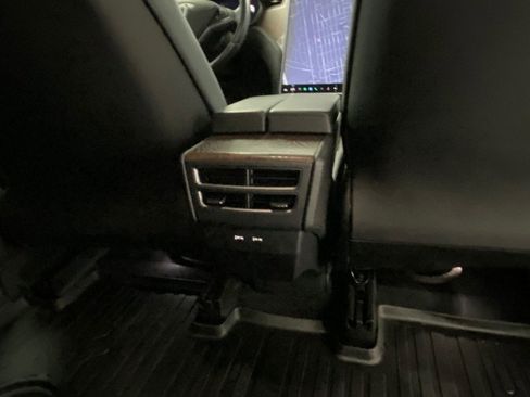Used 2018 Tesla Model X 75D image 33