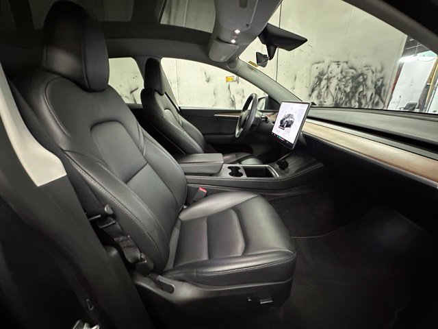 Used 2023 Tesla Model Y Long Range AWD/4WD image 29