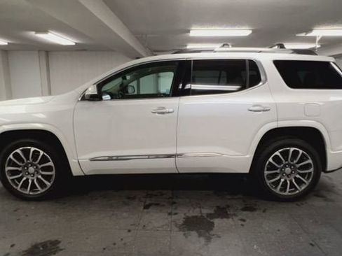 Certified 2021 GMC Acadia Denali w/ Denali Technology Package AWD/4WD image 5