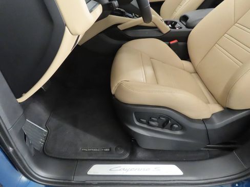 Certified 2026 Porsche Cayenne S AWD/4WD image 40
