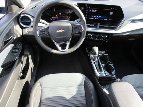 New 2026 Chevrolet Trax LT w/ Driver Confidence Package image 18