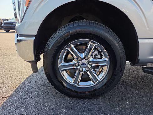 Used 2022 Ford F150 XLT w/ Equipment Group 302A High AWD/4WD image 10